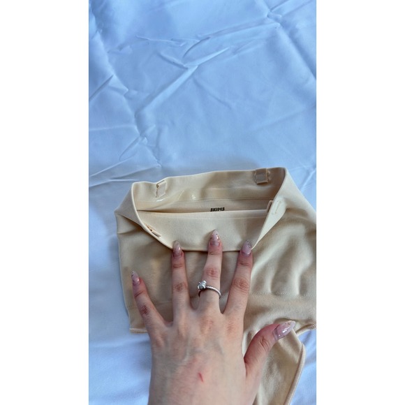 0381.‎ NWOT SKIMS Sculpting High Waist Thong SAND S/P - Picture 3 of 6